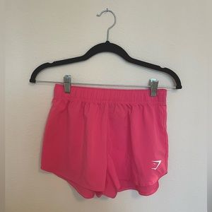 Gymshark Essential Loose Training Shorts - Hot Pink